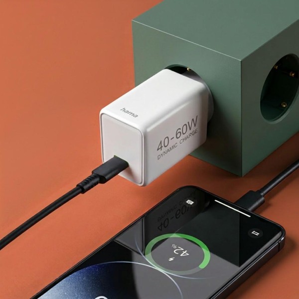 HAMA Бързо зарядно устройство, 40–60 W, GaN, USB-C, PD, Dynamic Fast Charger, бяло